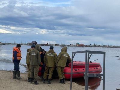 В селе Ымыяхтах Намского улуса Якутии остаются подтопленными 28 дворовых территорий