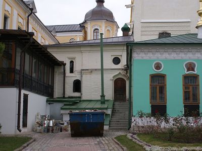 Западная паперть Троицкого собора