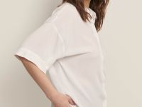 Блузка свободного кроя с коротким рукавом