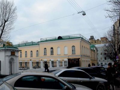 Боковой флигель