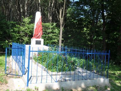 Братская могила воинов, погибших в 1943 г.