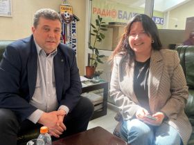 Глава СЖР Владимир Соловьёв вручил награды калининградским журналистам