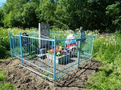 Братское захоронение советских воинов, погибших в 1941-44 гг.