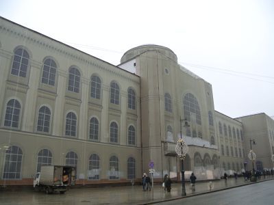 Главный корпус, начало XVIII в., 1790-е гг., 1803-1804 гг., 1855-1856 гг., 1910-1912 гг., архитекторы Х.Фихтнер, А.К.Кавос, О.Р.Мунц, В.А., А.А. и Л.А.Веснины, техник архитектуры Х.Э.Несслер, гражданский инженер Л.И.Новиков, инженер В.Г.Шухов