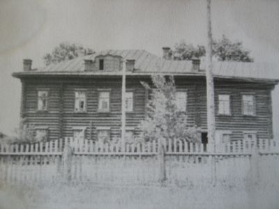 Здание, где состоялось первое объединенное собрание комсомольцев Просницкой волости, на котором был создан волостной комитет РКСМ