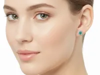 Пусеты из серебра с изумрудами э0667пс04190300