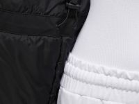 Утепленное пальто с капюшоном