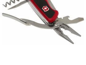 Нож перочинный Victorinox RangerGrip 174 Handyman, сталь X55CrMo14, рукоять термоэластопласт, красно-чёрный