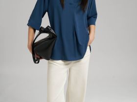 Легкая блузка свободного кроя