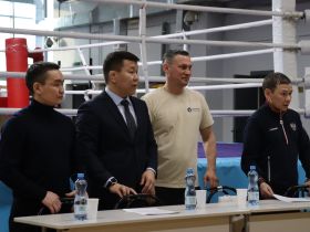 Олимпийский чемпион Олег Саитов показал мастер-класс в Якутске