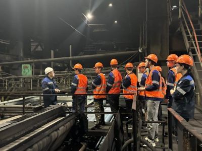 «Якутуголь» провел экскурсию по обогатительной фабрике для учащихся и студентов