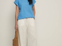 Блузка с коротким рукавом и добавлением льна