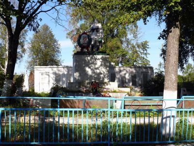 Кладбище советских воинов, погибших в годы Великой Отечественной войны