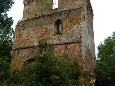 Руины замка "Гросс-Вонсдорф"