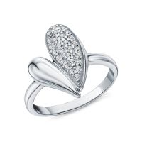Серебряное кольцо с фианитами