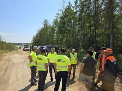 Подрядчики усилят работу по грейдированию и обеспыливанию автодороги «Амга»