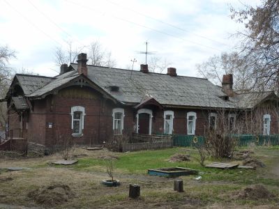 Дом жилой комплекса сооружений станции «Ново-Николаевск» Алтайской железной дороги