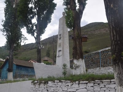 Памятник Герою Советского Союза А. Абдулмеджидову