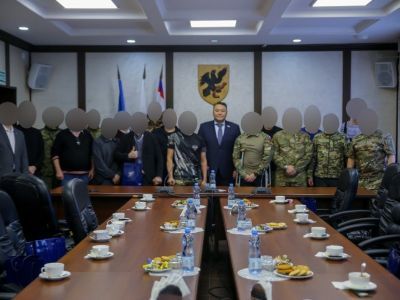 В День Героев Отечества Альберт Семенов встретился с участниками СВО