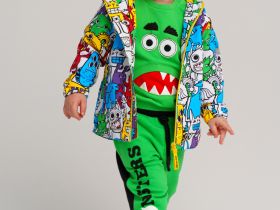 Куртка детская текстильная с полиуретановым покрытием для мальчиков (ветровка)