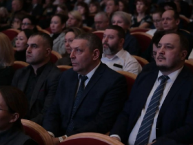 Около 1,5 тысячи жителей Мирнинского района оценили отчёт правительства