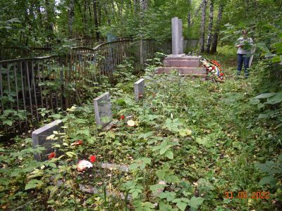 Братская могила воинов, умерших в эвакогоспиталях г. Мариинска