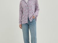 Блузка свободного кроя с отложным воротником