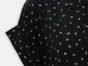 Блузка с коротким рукавом и отложным воротником