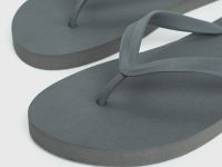 Вьетнамки, Серый