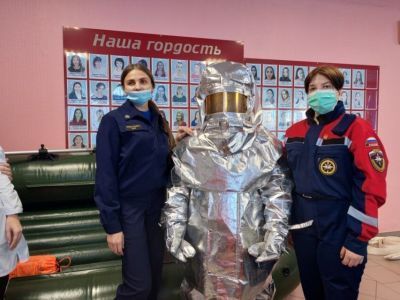 В медицинском колледже Нерюнгри в Якутии состоялась выставка пожарно-спасательного оборудования