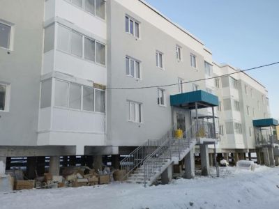 Пять домов для переселенцев из аварийного жилья строят в Оленёкском районе Якутии