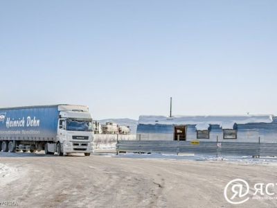 Более 875 тысяч тонн грузов должны доставить в районы Якутии по автозимникам