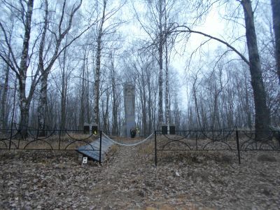 Братская могила воинов Советской Армии, погибших в 1944 г.