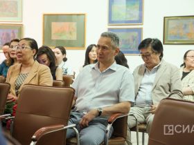 В Якутске чествовали руководителя Национального художественного музея Владу Тимофееву