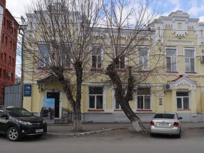 Дом типичной архитектуры начала ХХ в. с элементами "модерн"