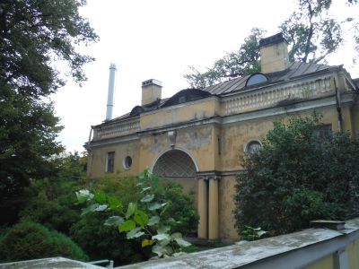 Садовый флигель