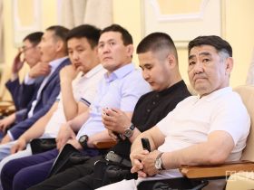 Сергей Местников наградил организаторов двух спартакиад в Якутии