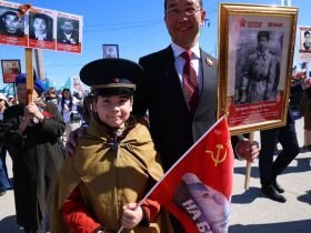 Фото. В Якутске акция «Бессмертный полк» собрала более 50 тысяч человек