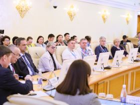 Круглый стол в рамках олимпиады школьников провели в Якутске