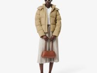 Женская короткая куртка Lacoste с капюшоном