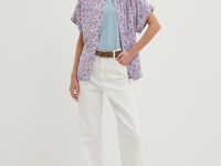 Блузка с коротким рукавом и отложным воротником