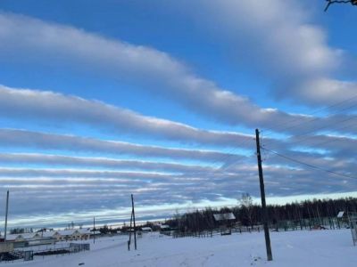 Небо в полоску. Необычное природное явление наблюдали в Горном районе