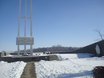 Братская могила советских воинов