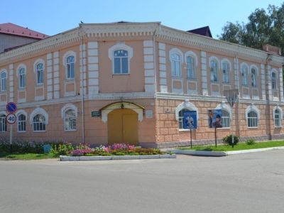 Здание женской гимназии