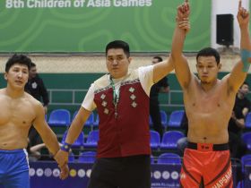 Супруги Большаковы и Николай Матаннанов стали чемпионами Якутии по национальному многоборью