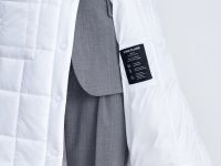 Утепленное пальто прямого кроя с карманами