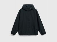 Ветровка с капюшоном, Черный