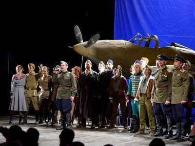 Ко Дню Победы Русский театр представит зрителям трилогию о войне