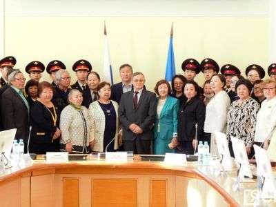 Заслуженный строитель РФ Юрий Буслаев презентовал книгу о наркомах, министрах Якутии и ЯАССР