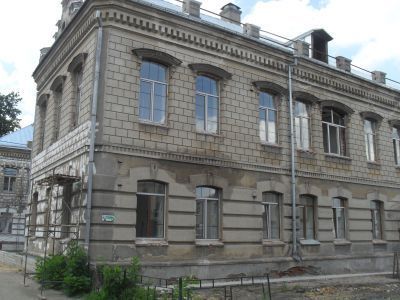 Здание больницы, в котором во время гражданской войны размещался госпиталь и в 1941-1945 гг. – военный эвакогоспиталь